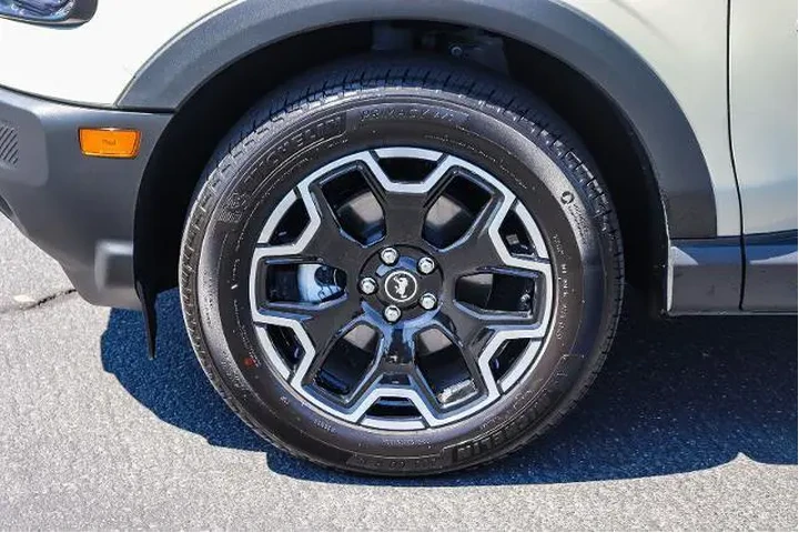 $37933 : Ford Bronco Sport 2025 AWD O image 9