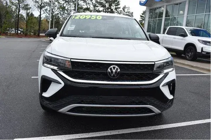 $19798 : Volkswagen Taos 2024 S 4dr S image 4