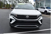 $19798 : Volkswagen Taos 2024 S 4dr S thumbnail