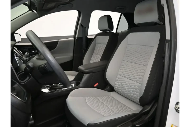 $15498 : Chevrolet Equinox 2018 LS 4d image 10