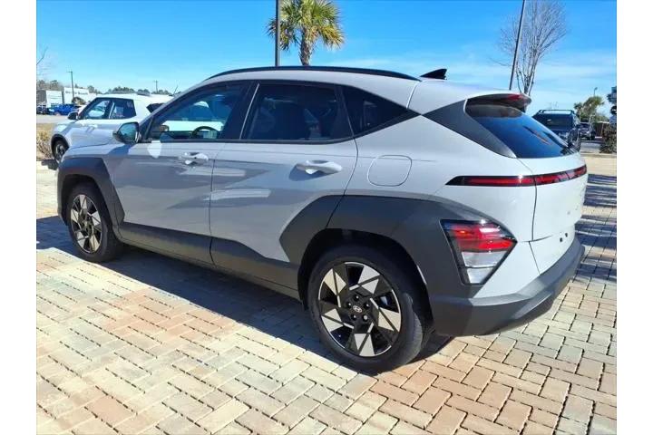 $24990 : Hyundai KONA 2025 SEL 4dr Cr image 3