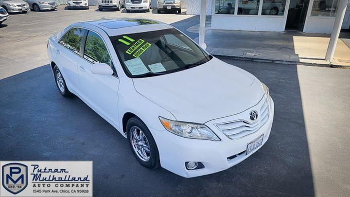 2011 Camry XLE image 1