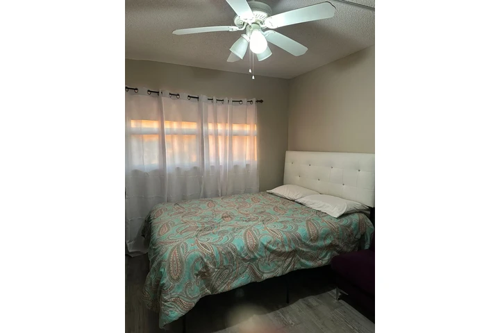 $800 : Habitación para DAMA image 1