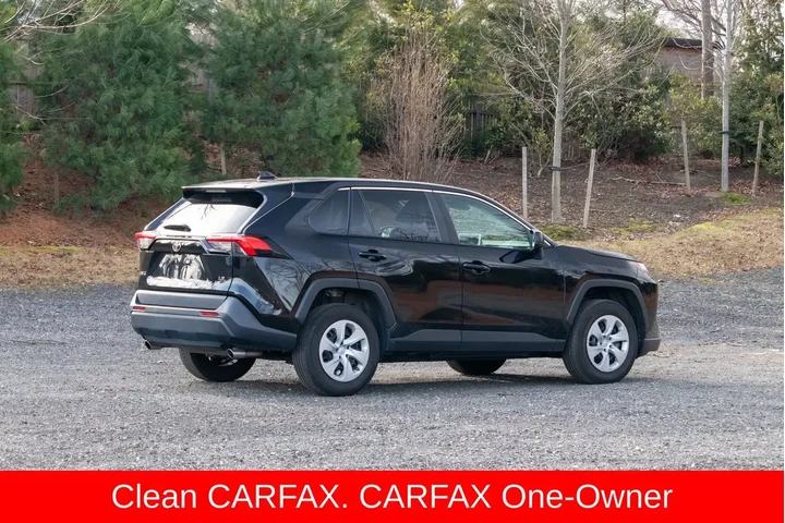$20695 : Toyota RAV4 2024 LE 4dr SUV image 9