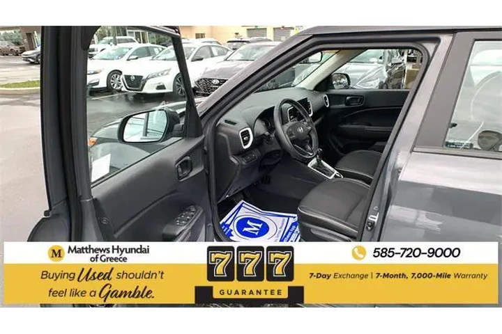 $20990 : Hyundai VENUE 2025 Limited 4 image 9