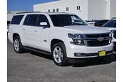 $12991 : Chevrolet Suburban 2016 4x2 thumbnail