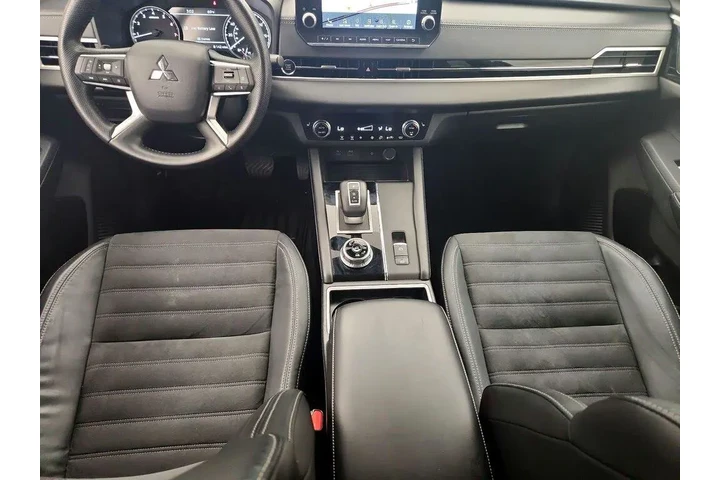 $23998 : Mitsubishi Outlander 2022 AW image 9