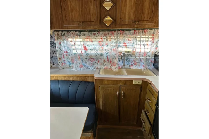 $1300 : Se renta traila móvil image 6