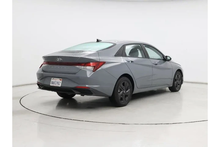 $18998 : Hyundai ELANTRA 2021 SEL 4dr image 8