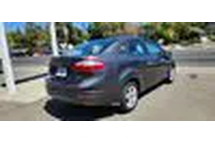 $9450 : 2019 Fiesta image 5