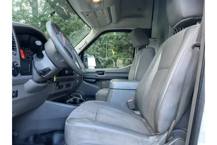 $16995 : 2017 NV 2500 HD S image 10