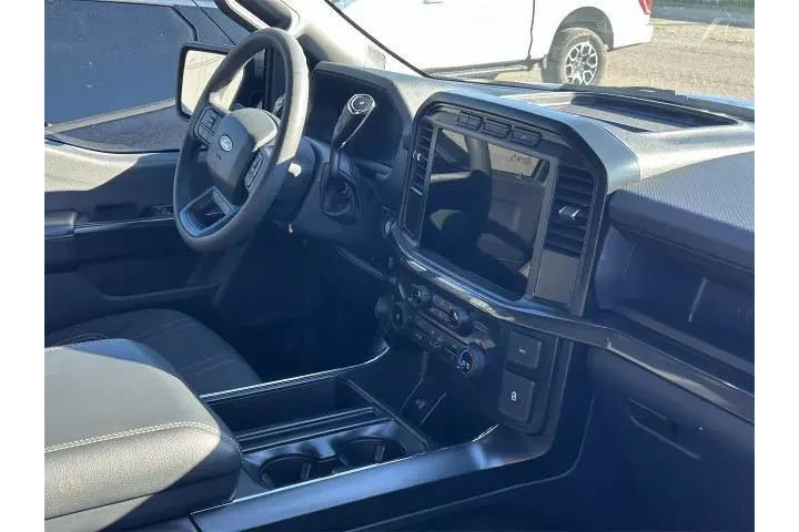 $37496 : Ford F-150 2024 4x2 STX 4dr image 8