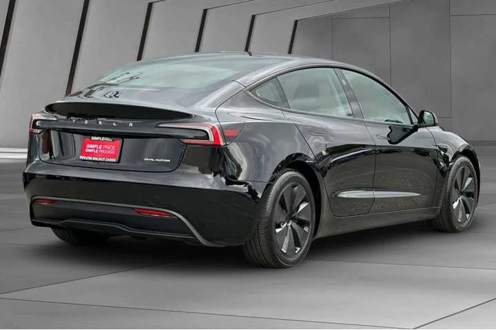 $35900 : Tesla Model 3 2024 AWD Long image 4