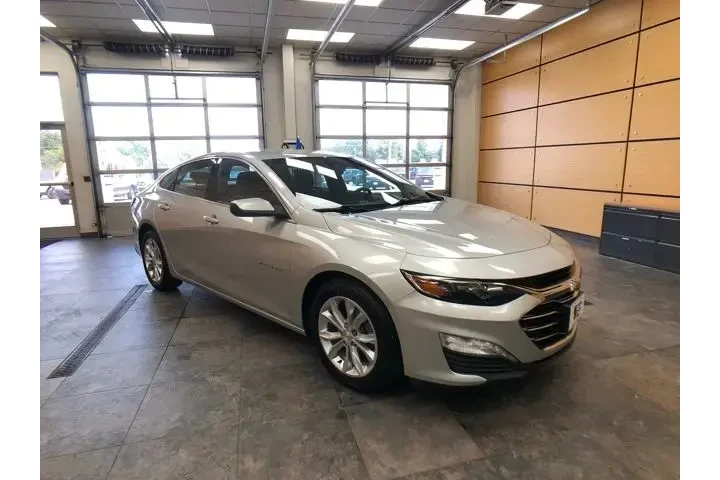 $17749 : Chevrolet Malibu 2020 LT 4dr image 1