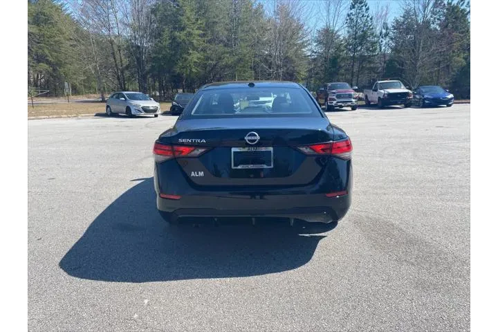 $18920 : Nissan Sentra 2025 SV 4dr Se image 5