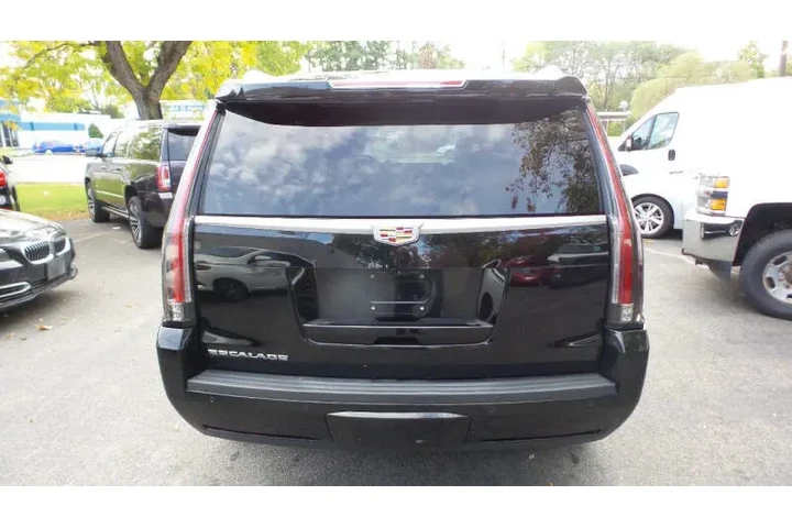 $33900 : 2020 Escalade Luxury image 9