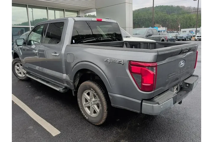 $39383 : Ford F-150 2024 4x4 XLT 4dr image 4