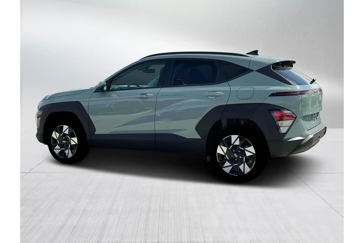 $24000 : Hyundai KONA 2025 AWD SEL 4d image 2