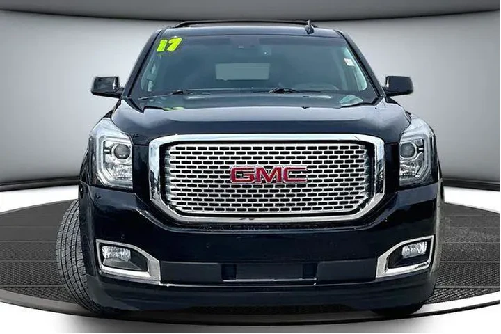 $31000 : GMC Yukon XL 2017 4x4 Denali image 2