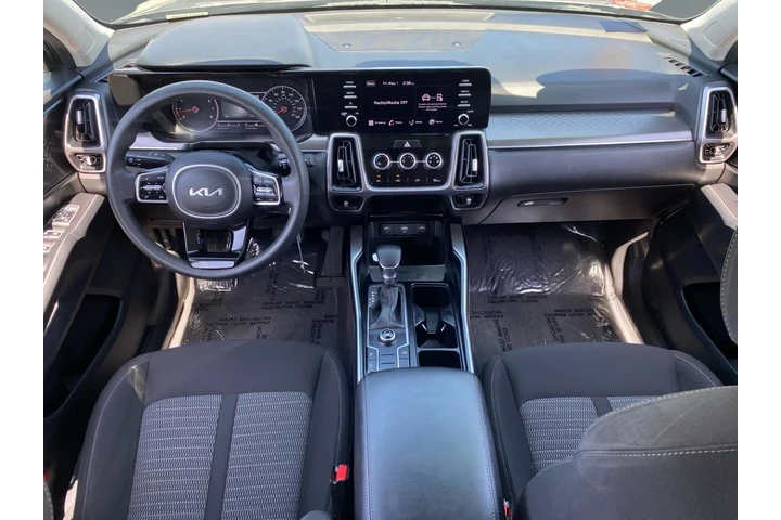 $29850 : Kia Sorento 2023 LX 4dr SUV image 10