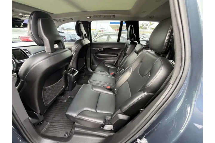$16400 : 2020 XC90 T5 Momentum image 5