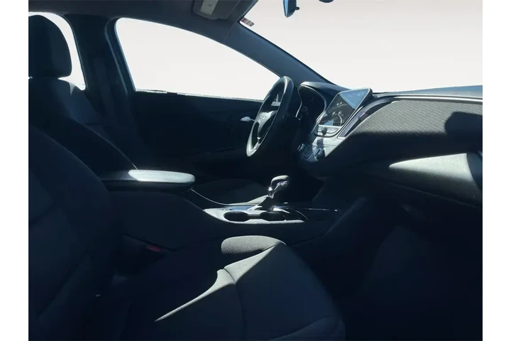 $13000 : Chevrolet Malibu 2022 LT 4dr image 3