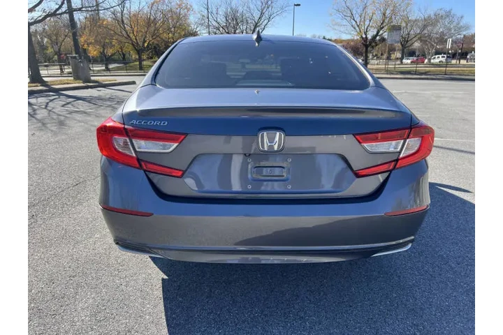 $11900 : 2018 Accord LX image 7