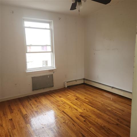 $200 : Rooms for rent Apt NY.461 image 9