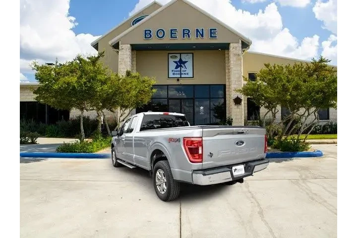 $39847 : Ford F-150 2023 4x4 XLT 4dr image 3