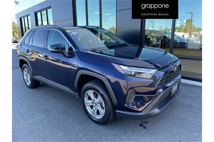 $29650 : Toyota RAV4 2023 AWD XLE 4dr image 1