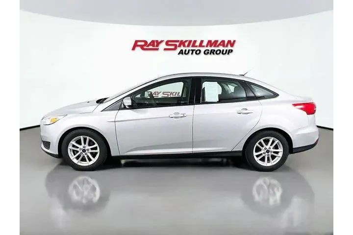 $6975 : Ford Focus 2017 SE 4dr Sedan image 4