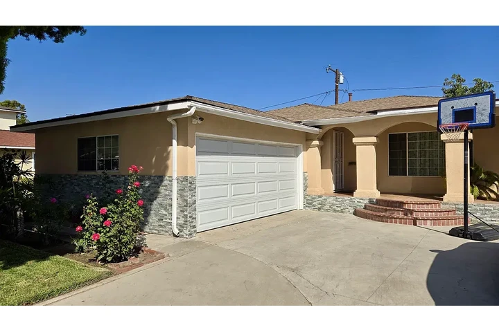 $1575 : Norwalk - Listo image 1