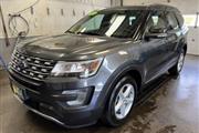 $19900 : 2017 Explorer XLT thumbnail