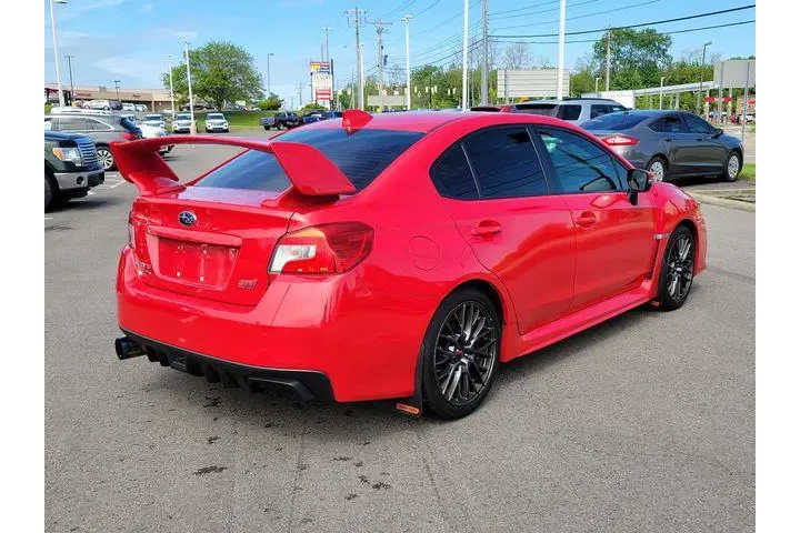$17818 : Subaru WRX 2017 AWD STI 4dr image 5