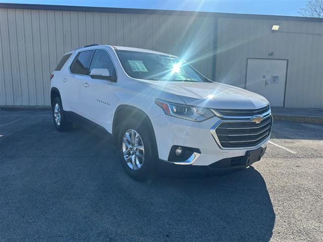 $14995 : 2018 Traverse LT Cloth FWD image 3