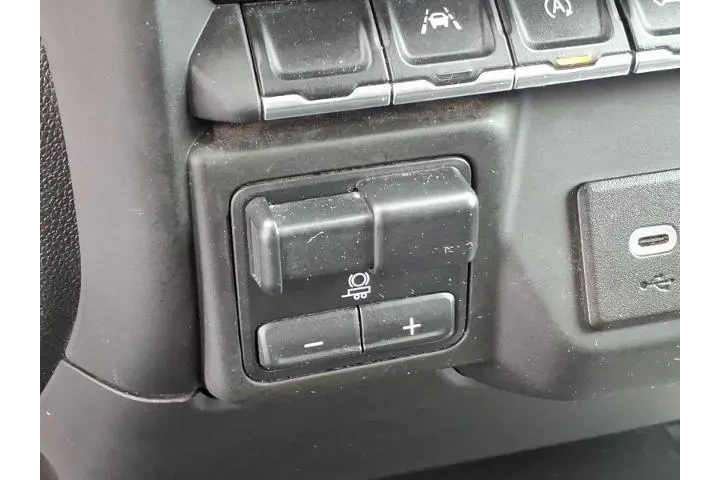 $32988 : Chevrolet Silverado 1500 202 image 8