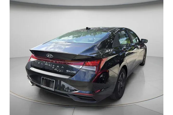 $17173 : Hyundai ELANTRA 2023 SEL 4dr image 6