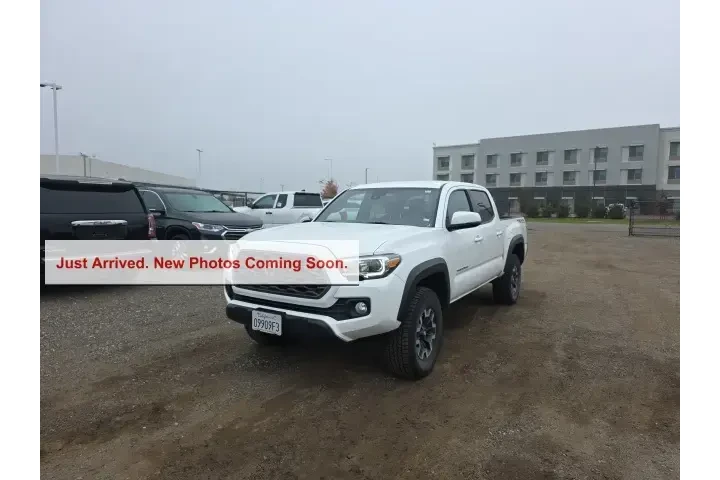 $34500 : Toyota Tacoma 2022 4x4 SR5 V image 3