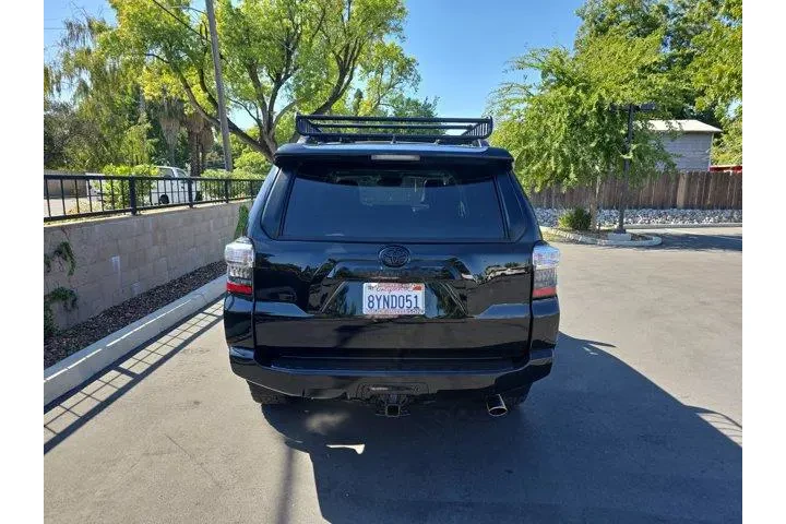 $39995 : Toyota 4Runner 2021 4x4 Vent image 4