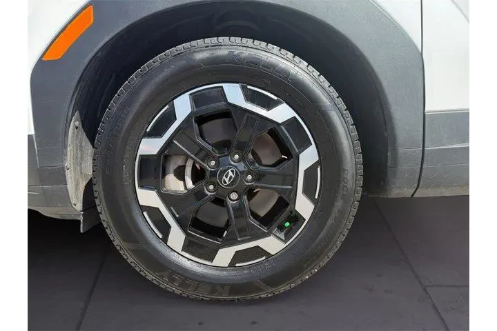 $26907 : Hyundai SANTA FE 2024 SE 4dr image 9