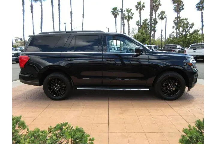 $39520 : Ford Expedition 2022 4x2 XLT image 5