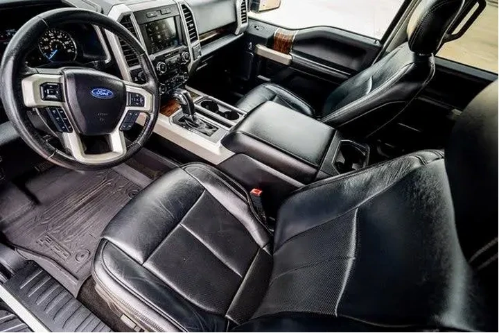 $28904 : Ford F-150 2019 4x4 Lariat 4 image 7