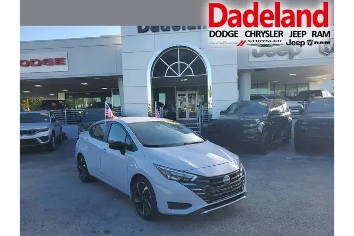 $16595 : Nissan Versa 2024 SR 4dr Sed image 1