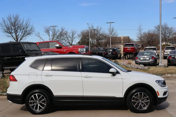 $14995 : 2020 Tiguan SE image 7