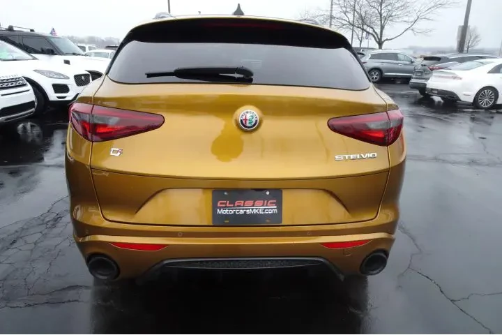 $22995 : 2022 Alfa Romeo Stelvio Veloce image 10