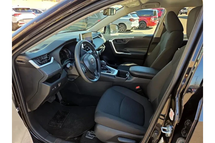 $26998 : Toyota RAV4 2024 AWD LE 4dr image 10