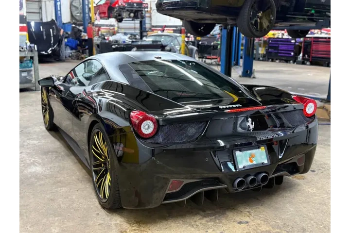 $215000 : 2010 458 Italia image 5