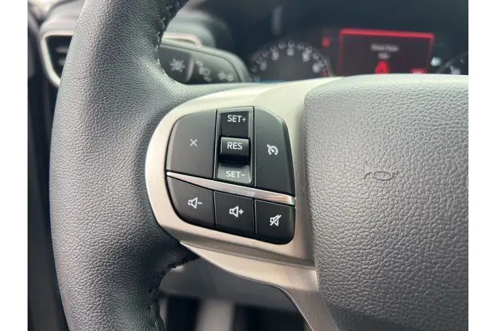 $27791 : Ford Explorer 2022 AWD XLT 4 image 9