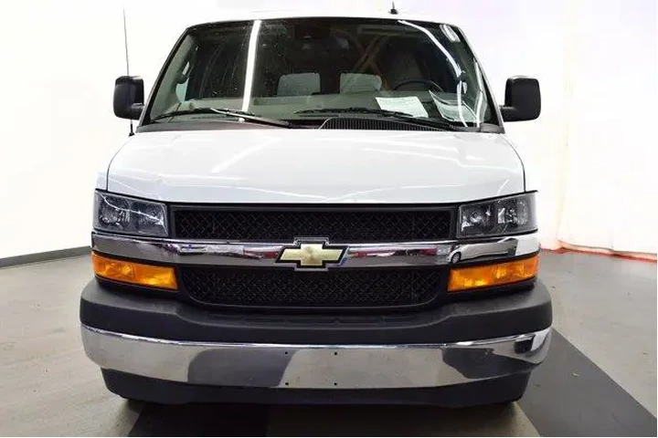 $39994 : Chevrolet Express 2024 LT 35 image 3