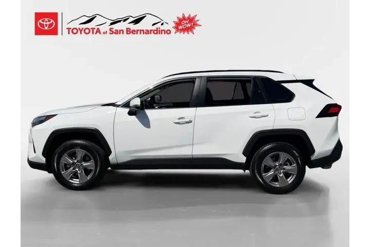 $36978 : Toyota RAV4 2025 AWD XLE 4dr image 2